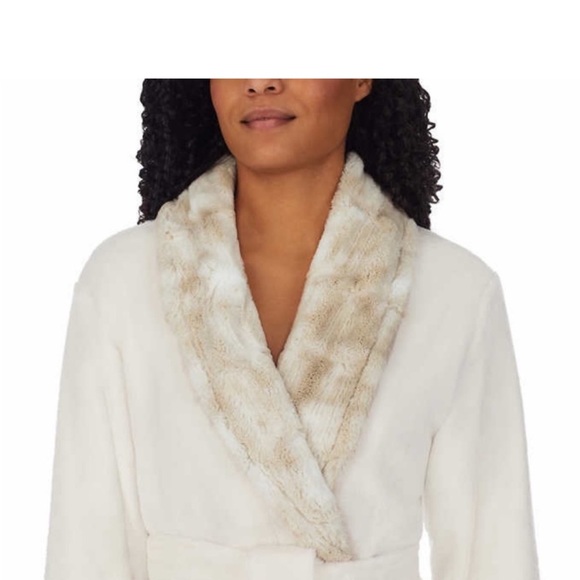 NWT Carol Hochman Long Plush Midnight Cream Wrap Long Robe Women’s Size Small - Picture 2 of 16